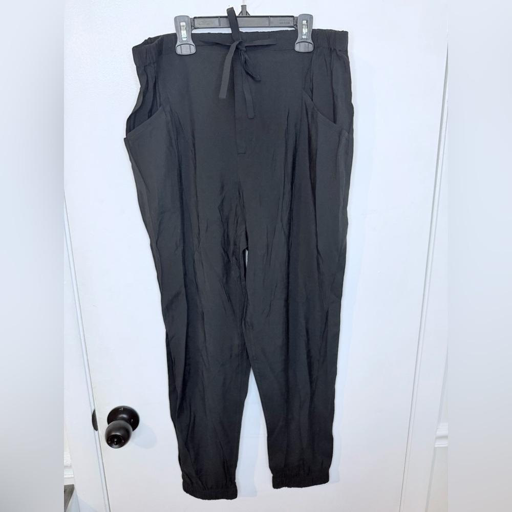 BLACK DRAWSTRING JOGGERS W POCKETS - ELODIE BY ANTHROPOLOGIE- SIZE XL - NWT